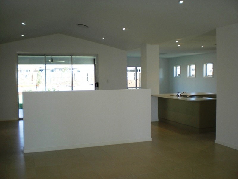 14 Parkside Parade, Bargara QLD 4670