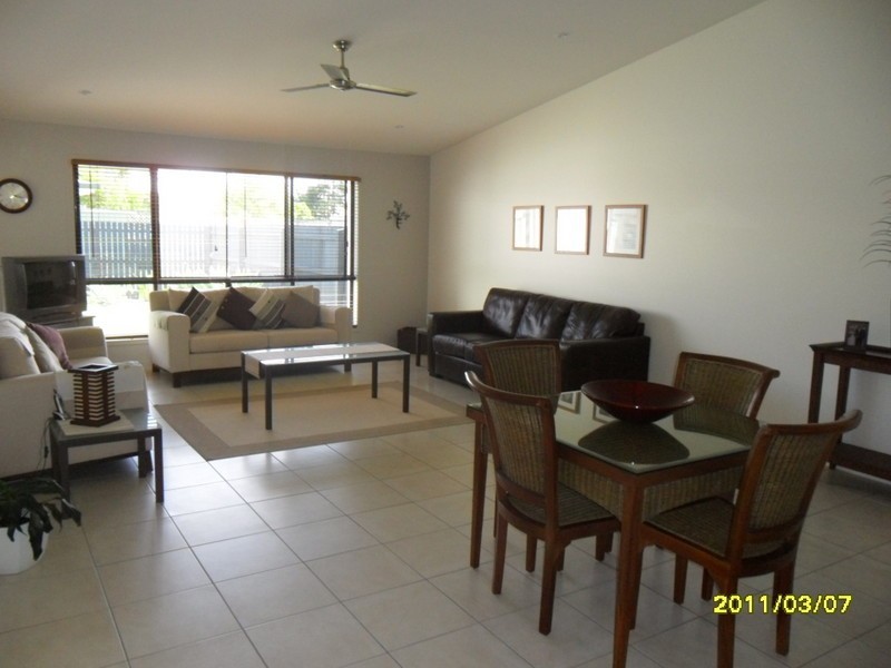 House 3, 41 Grimwood Street, Bargara QLD 4670