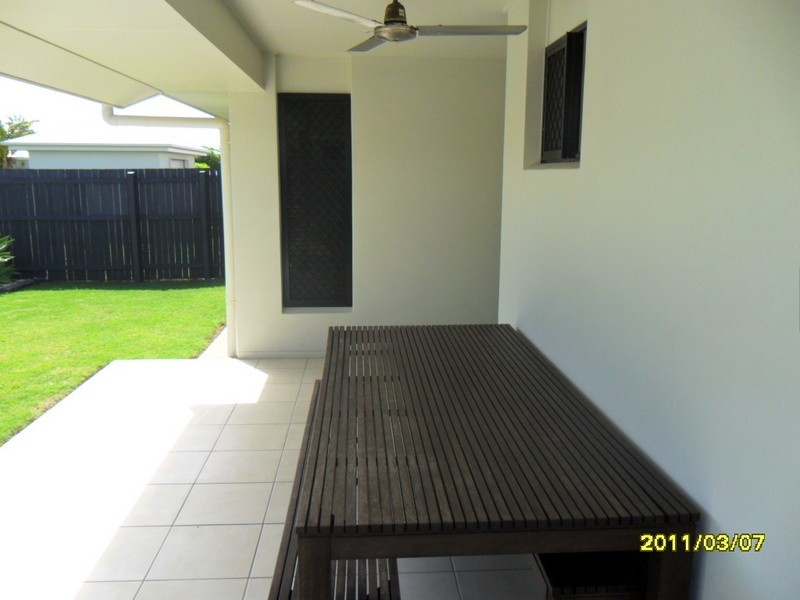 House 3, 41 Grimwood Street, Bargara QLD 4670