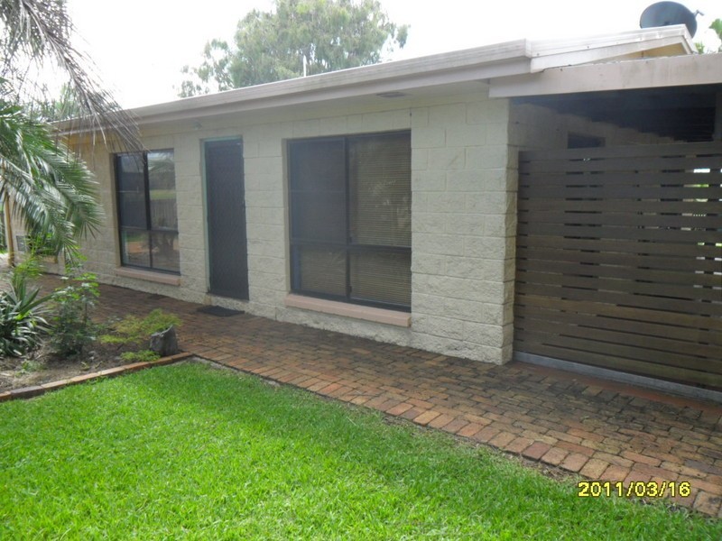8 Bisdee Street, Coral Cove QLD 4670