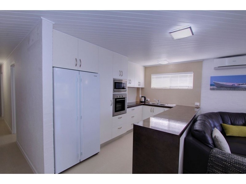 Unit 4, The Waves, 8 Miller Street, Bargara QLD 4670
