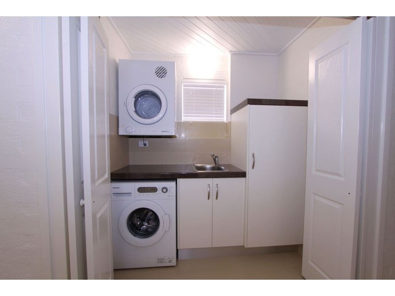 Unit 4, The Waves, 8 Miller Street, Bargara QLD 4670