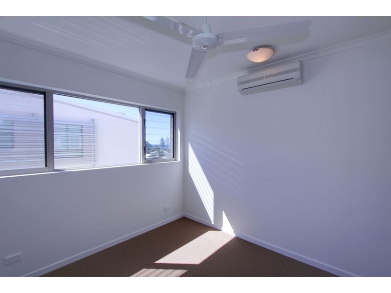Unit 5, Seascape, 56 Holland Street,, Bargara QLD 4670