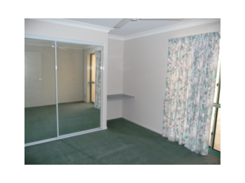 10 Tarni Street, Coral Cove QLD 4670