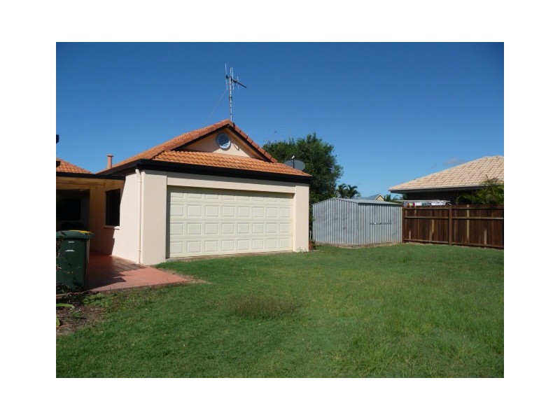 10 Tarni Street, Coral Cove QLD 4670