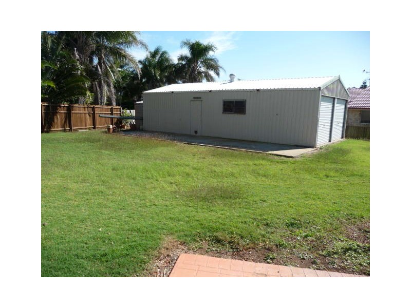 10 Tarni Street, Coral Cove QLD 4670