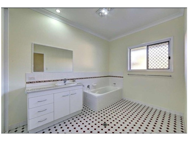 36 Workmans Road, Sharon QLD 4670