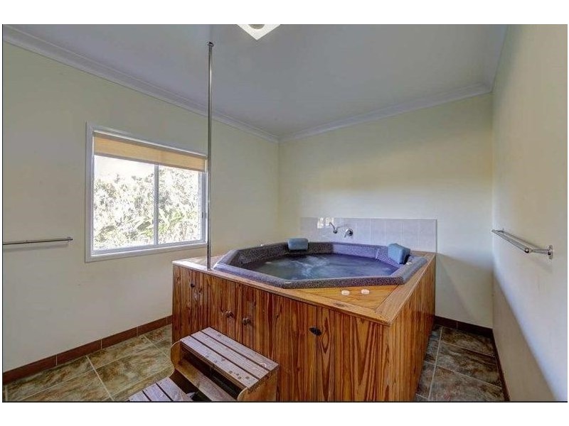 36 Workmans Road, Sharon QLD 4670