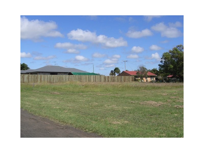 60 Gibsons Road, Burnett Heads QLD 4670