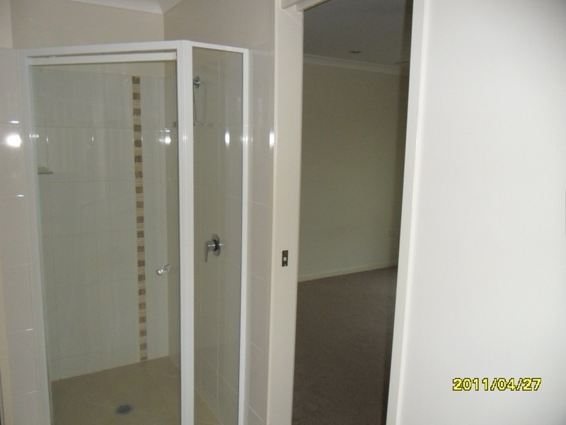 11/112 McCarthy Street, Avenell Heights QLD 4670