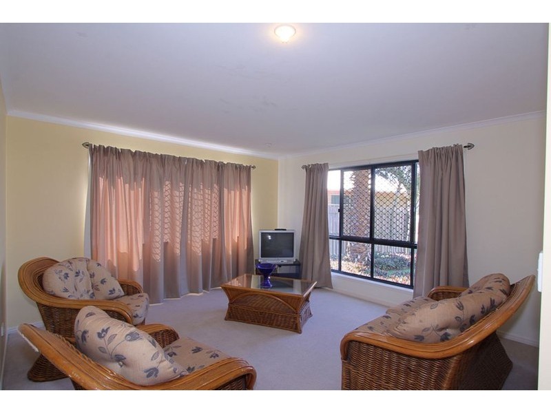 7 Searink Court, Bargara QLD 4670