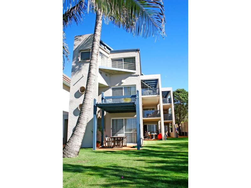 5/8 Miller Street “The Waves”, Bargara QLD 4670