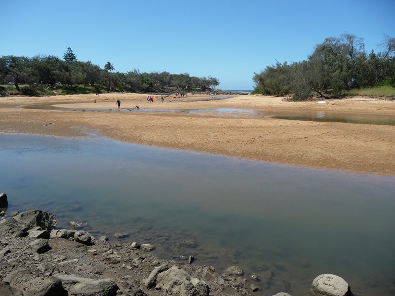 10 Bisdee Street, Coral Cove QLD 4670