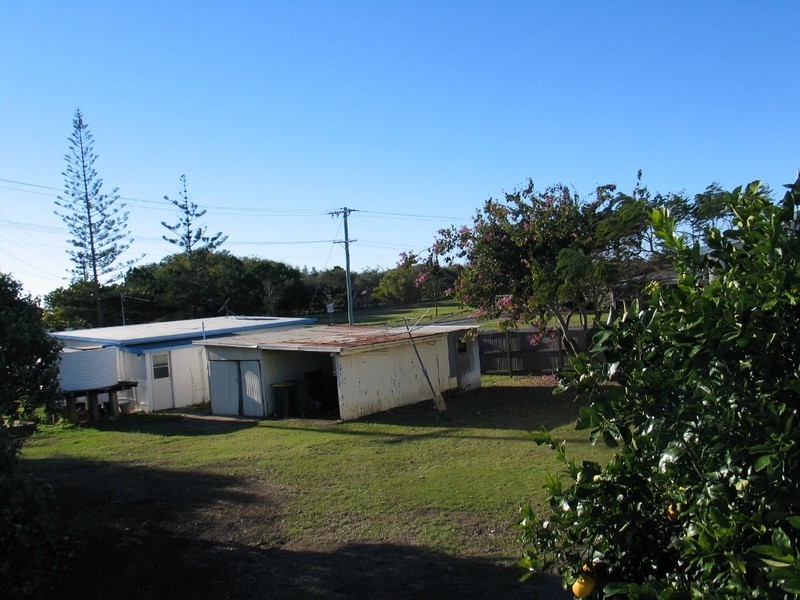 1 Esplanade, Innes Park QLD 4670