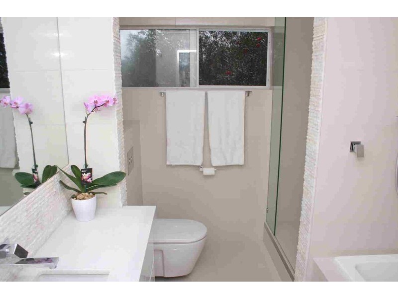 Unit 6,  The Waves, 8 Miller Street, Bargara QLD 4670