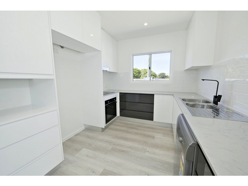 Units 2-4 @ 11 Holland Street, Bargara QLD 4670
