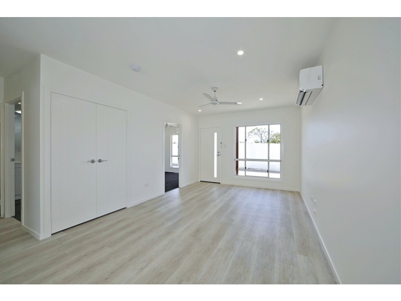 Units 2-4 @ 11 Holland Street, Bargara QLD 4670