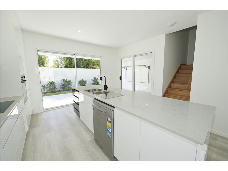 Units 2-4 @ 11 Holland Street, Bargara QLD 4670