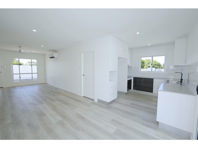 Units 2-4 @ 11 Holland Street, Bargara QLD 4670