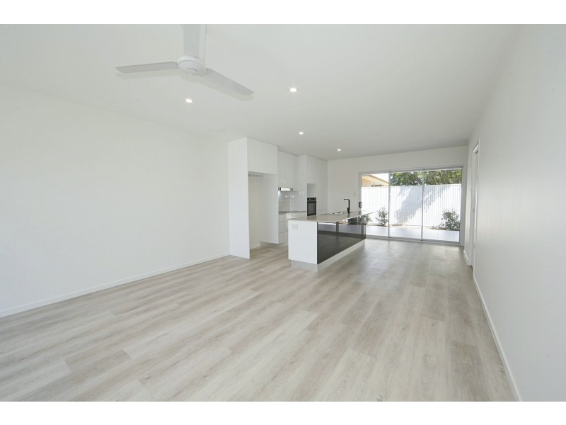 Units 2-4 @ 11 Holland Street, Bargara QLD 4670