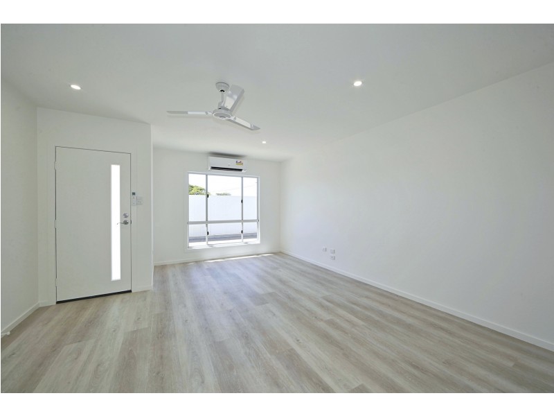 Units 2-4 @ 11 Holland Street, Bargara QLD 4670