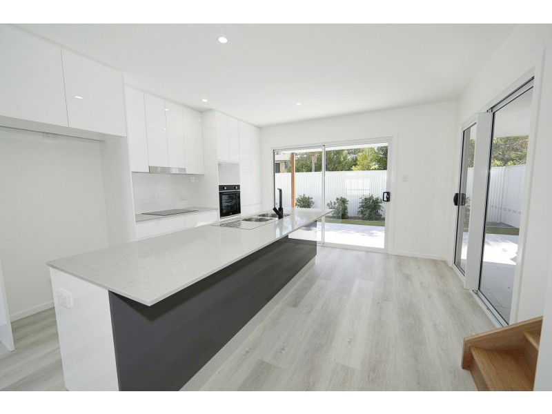 Units 2-4 @ 11 Holland Street, Bargara QLD 4670