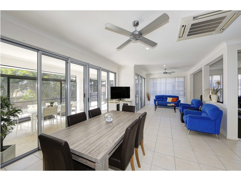 6 Breeze Drive, Bargara QLD 4670