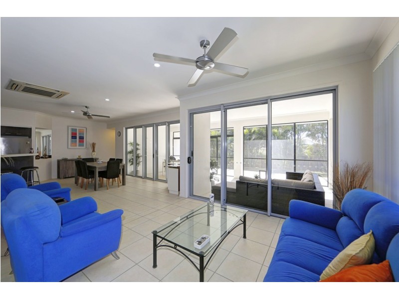 6 Breeze Drive, Bargara QLD 4670