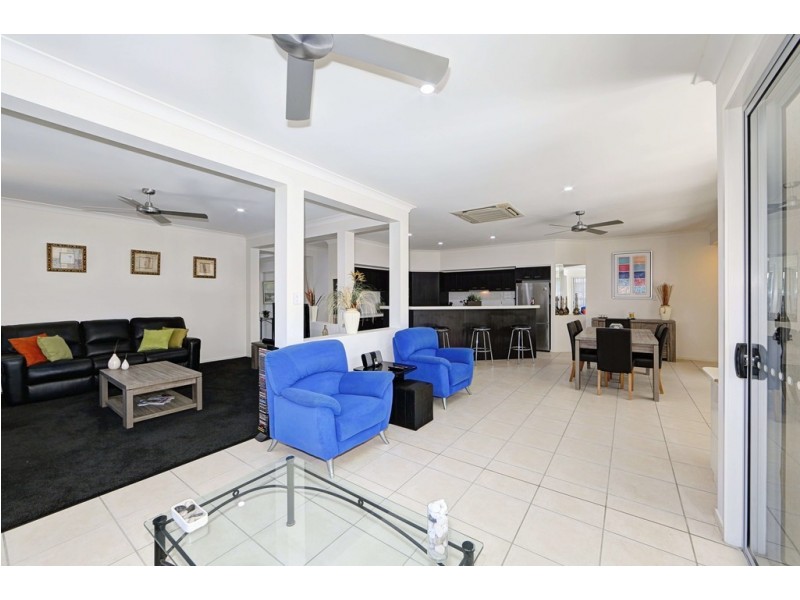 6 Breeze Drive, Bargara QLD 4670