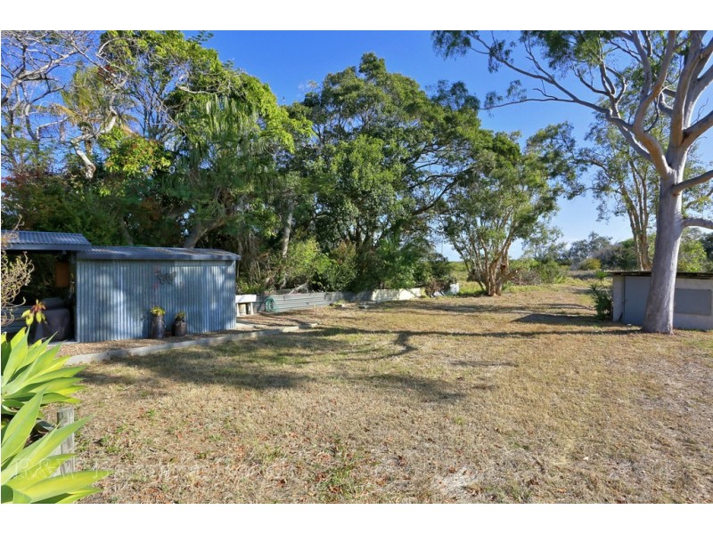 5 Rule Street, Elliott Heads QLD 4670