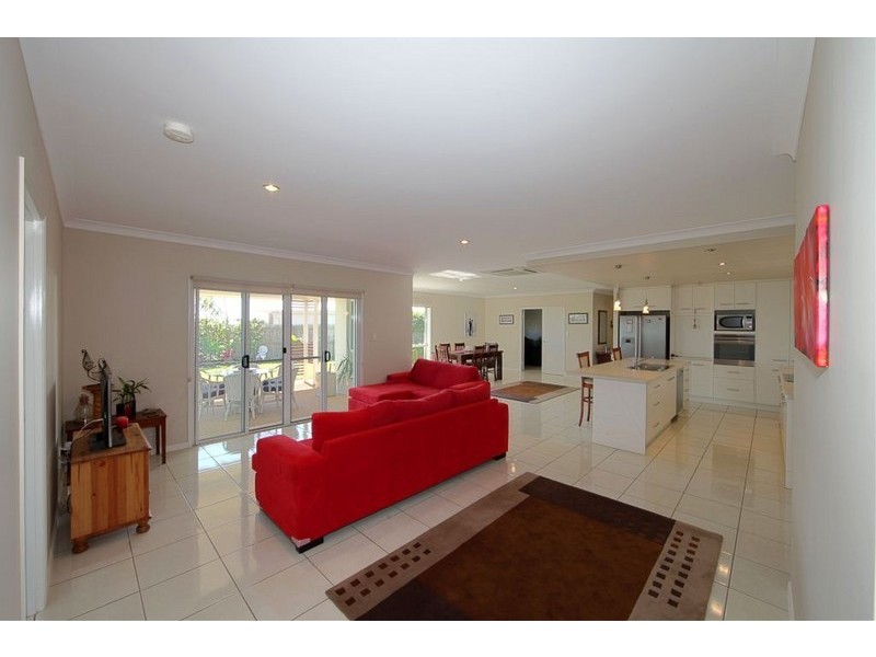 24 Hillcrest Court, Bargara QLD 4670