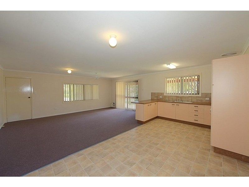 8 Leddy Crescent, Bargara QLD 4670