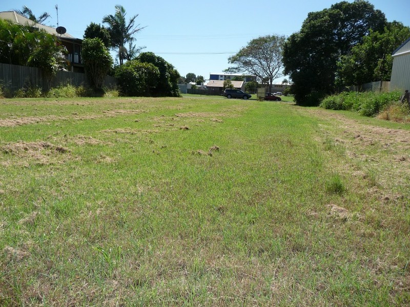 13 Holland Street, Bargara QLD 4670