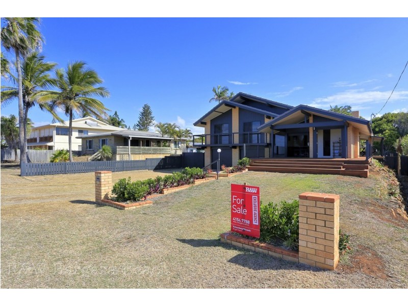 91 Sea Esplanade, Burnett Heads QLD 4670