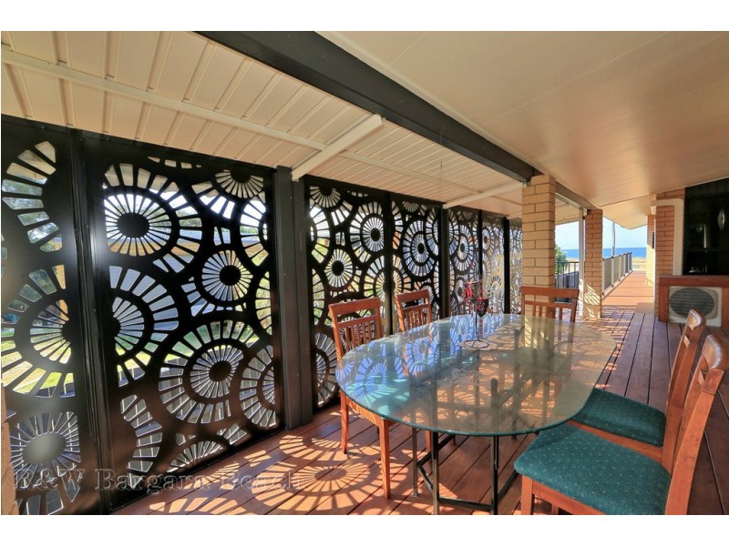 91 Sea Esplanade, Burnett Heads QLD 4670