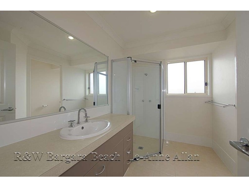 20  Avalon Street, Burnett Heads QLD 4670