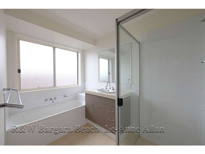 20  Avalon Street, Burnett Heads QLD 4670