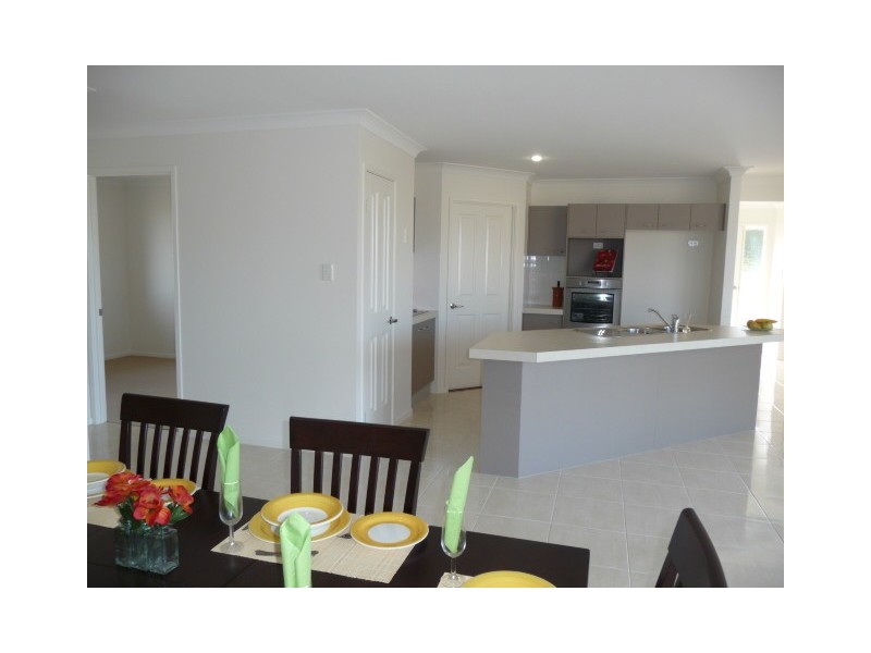 20  Avalon Street, Burnett Heads QLD 4670