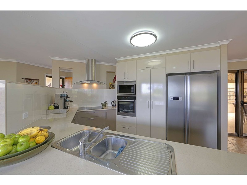 13 Sea Esplanade, Elliott Heads QLD 4670