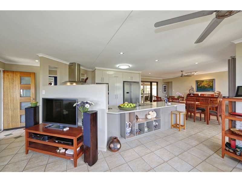 13 Sea Esplanade, Elliott Heads QLD 4670