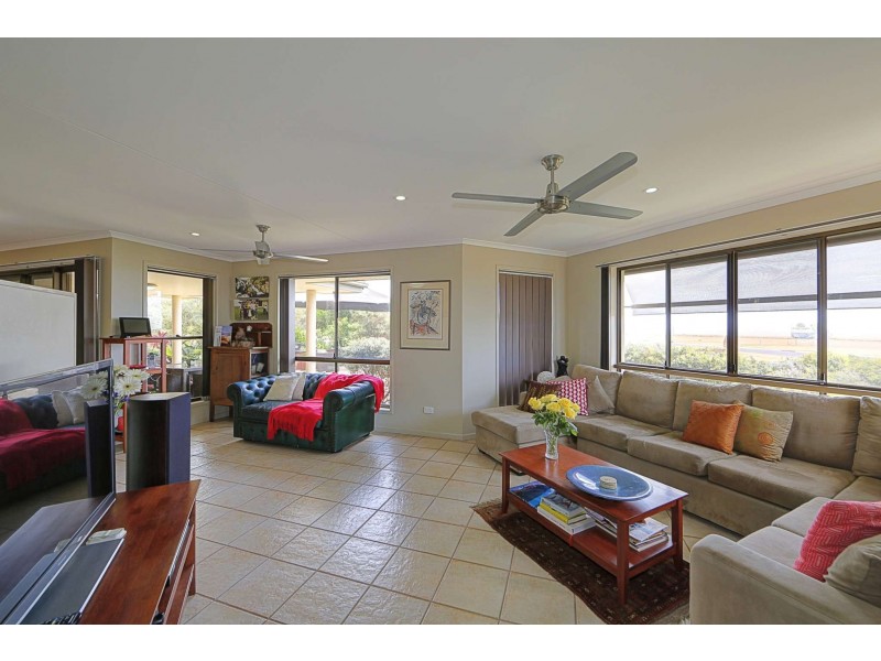 13 Sea Esplanade, Elliott Heads QLD 4670