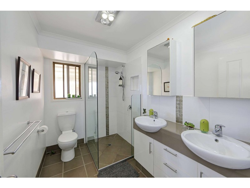 13 Sea Esplanade, Elliott Heads QLD 4670