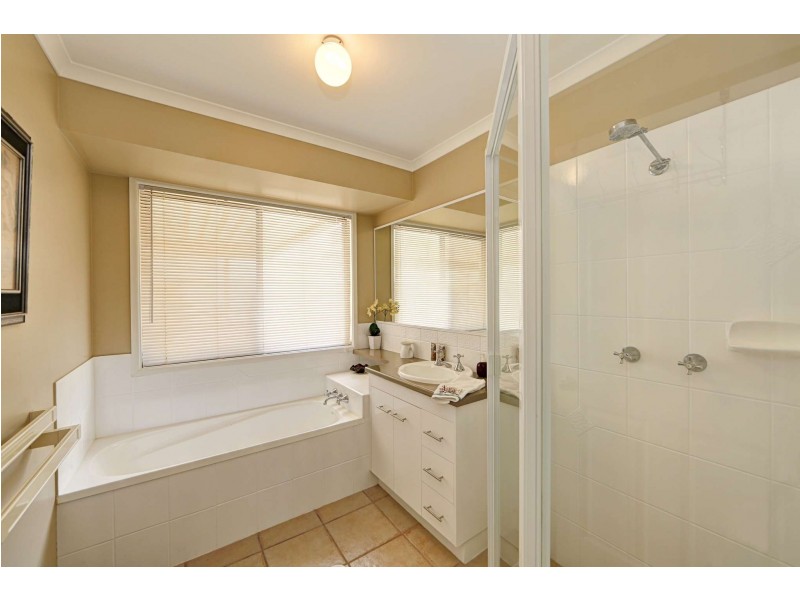 13 Sea Esplanade, Elliott Heads QLD 4670