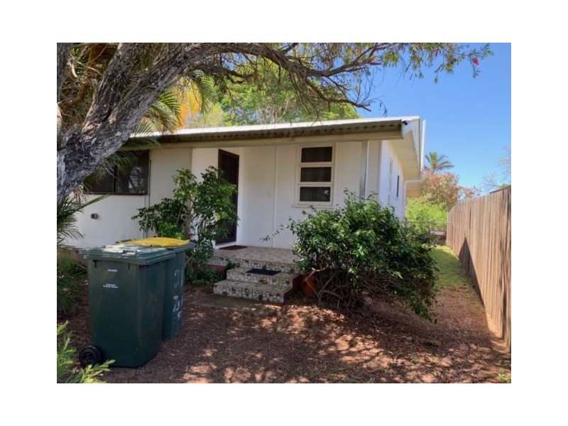 21 Zunker Street, Burnett Heads QLD 4670