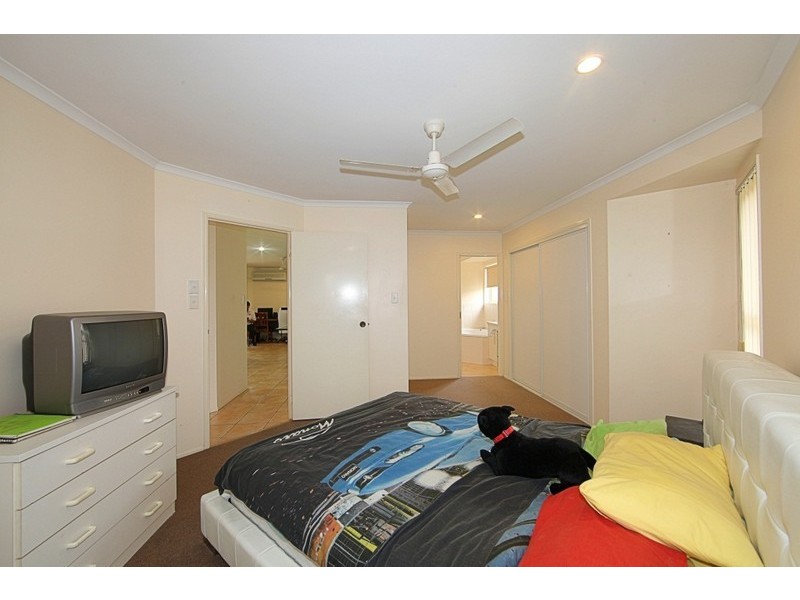 21 Peggy Drive, Coral Cove QLD 4670