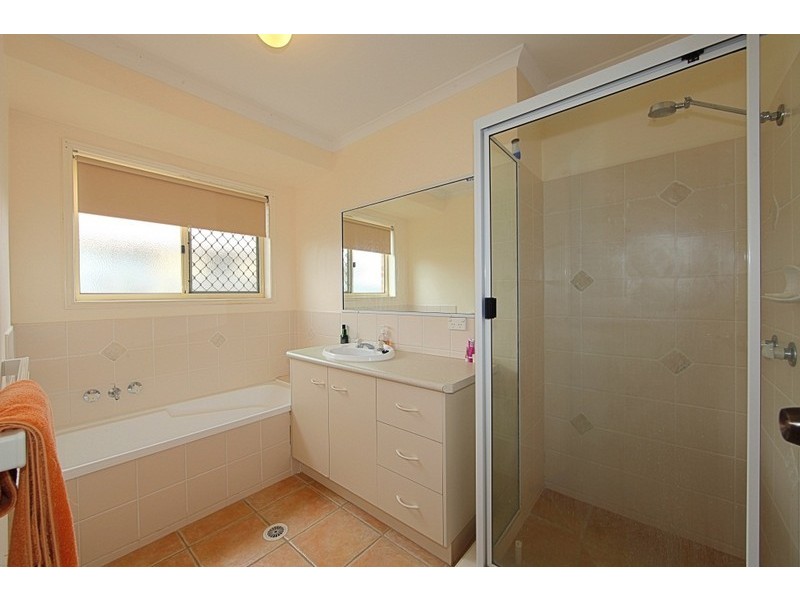 21 Peggy Drive, Coral Cove QLD 4670