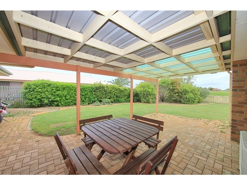 21 Peggy Drive, Coral Cove QLD 4670