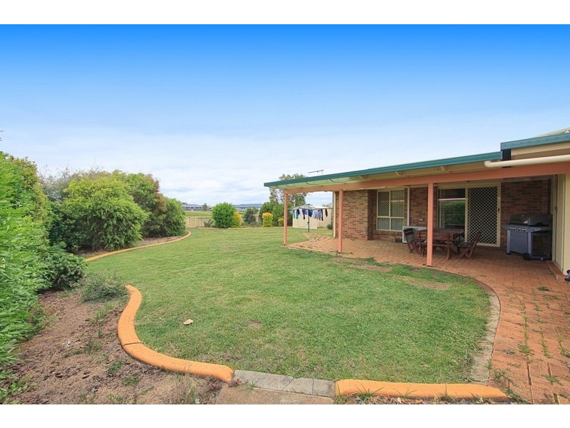 21 Peggy Drive, Coral Cove QLD 4670