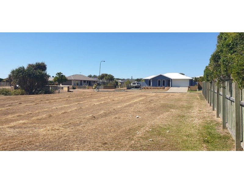 28 Bisdee Street, Coral Cove QLD 4670