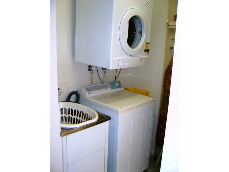 Unit 2, Coral Coast Plaza, 20 Bauer Street, Bargara QLD 4670